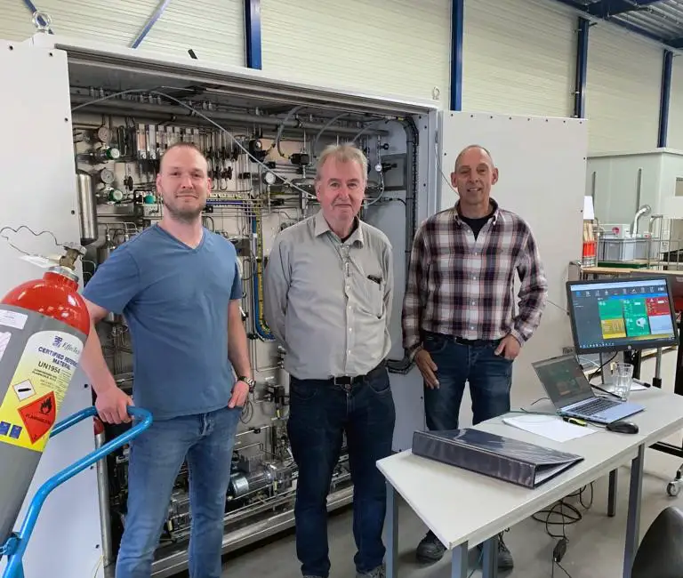 Höegh Esperanza FSRU - ASaP LNG Sampling System FAT Factory Acceptance Test - From ASaP Bart Berkhout and Peter Kearney